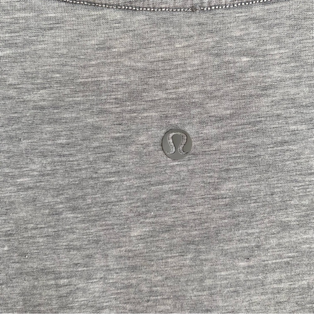 Lululemon Flouncey Tee Mini Stripe Heathered Medium Grey Angel Wing S - Picture 13 of 16